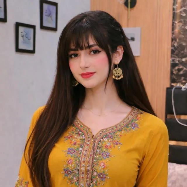 Follow Zoya Abbasi xxx WhatsApp channel