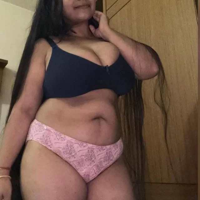 Join Hot Desi Video Hub 18+ WhatsApp group